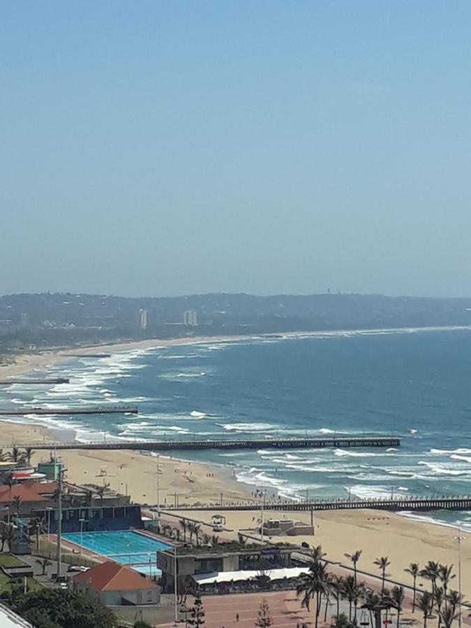 Into The Blue On The Beach Durban Exterior foto